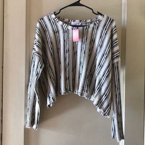 Long sleeve knitted crop top